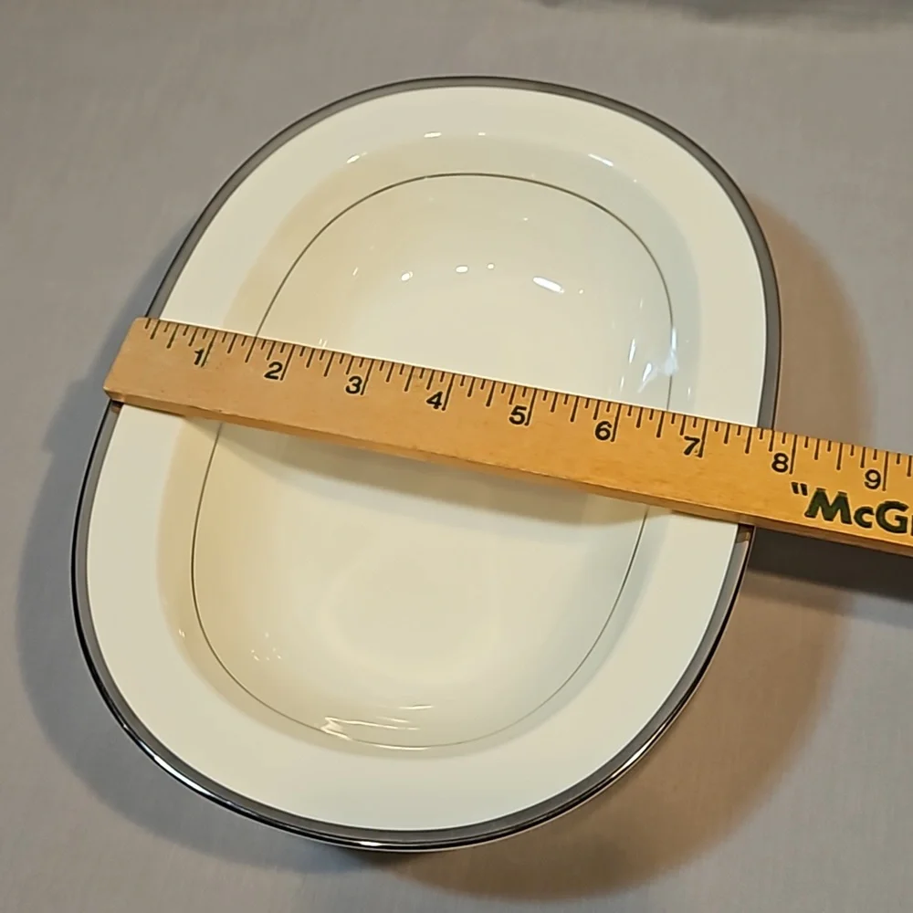 Noritake Paris 9727 10 3/8" Oval Vegetable Bowl, Bone China new - Picture 7 of 7